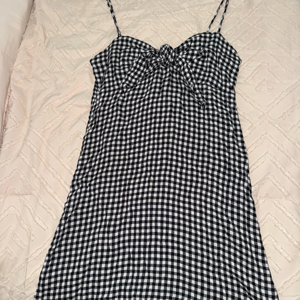 Billabong Black and White Checkered Apparel